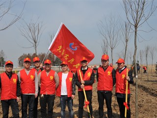 太湖红帆党员志愿者植树
